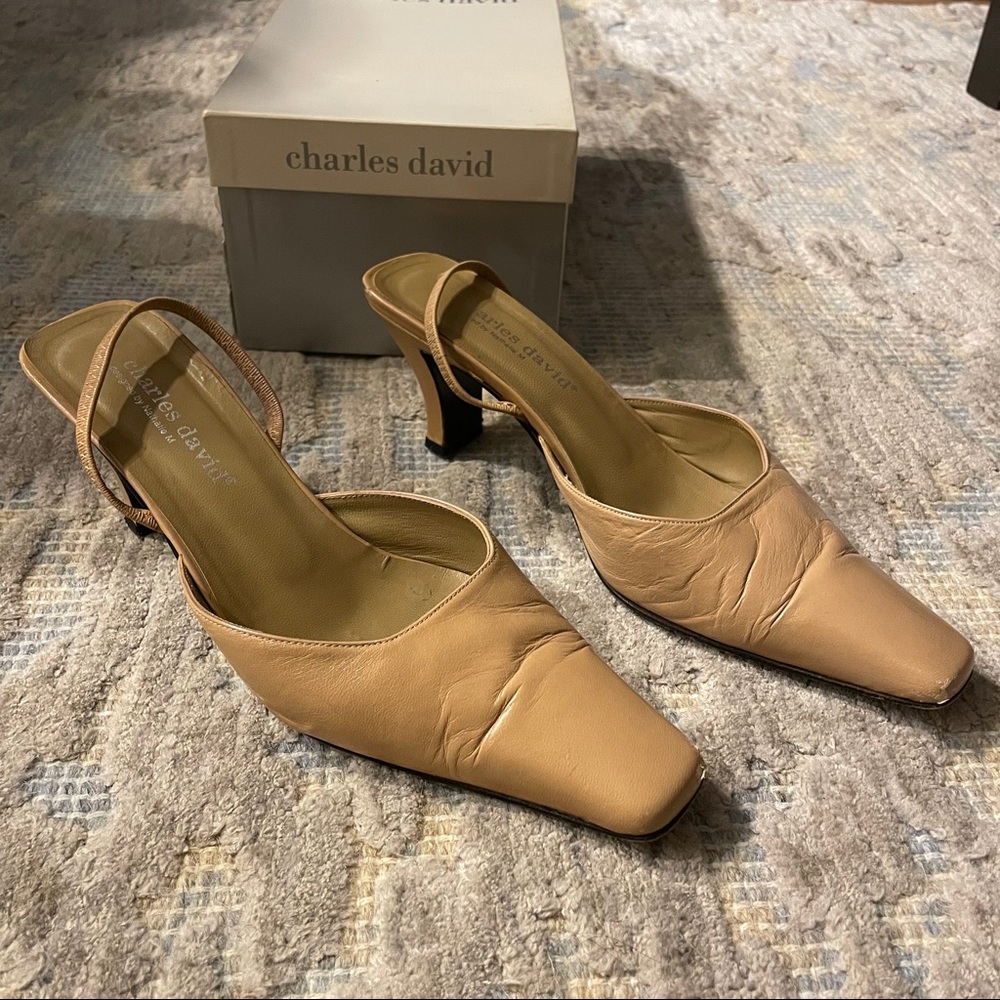 3/$30 | Vintage Business Casual Tan Heels